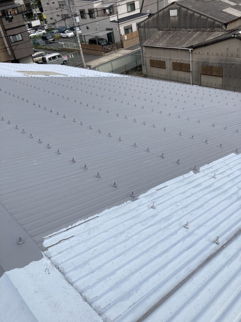 大阪市生野区の室内スポーツ施設屋根調査雨漏れ箇所の補修跡